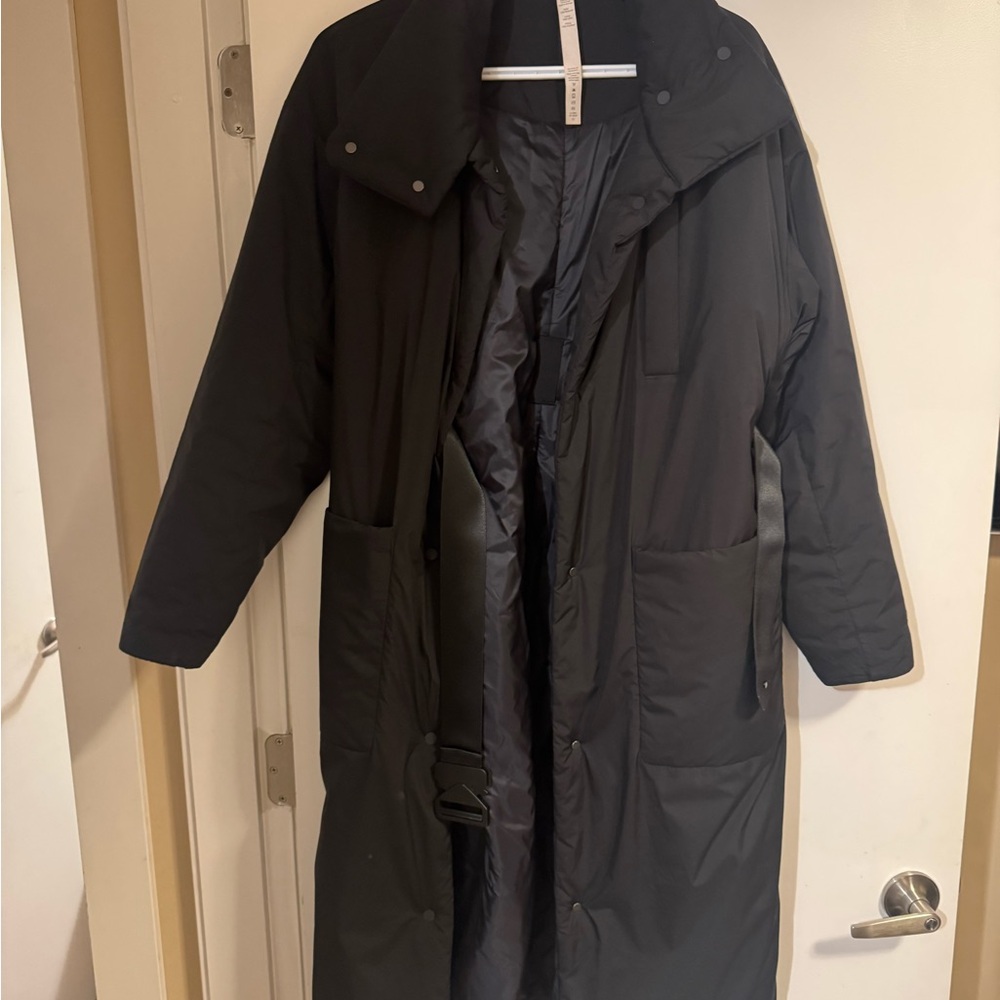 lululemon athletica Black  Puffer Coat
